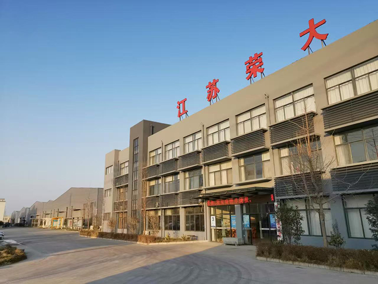 公交候車亭制作廠家榮大廠區(qū)實拍
